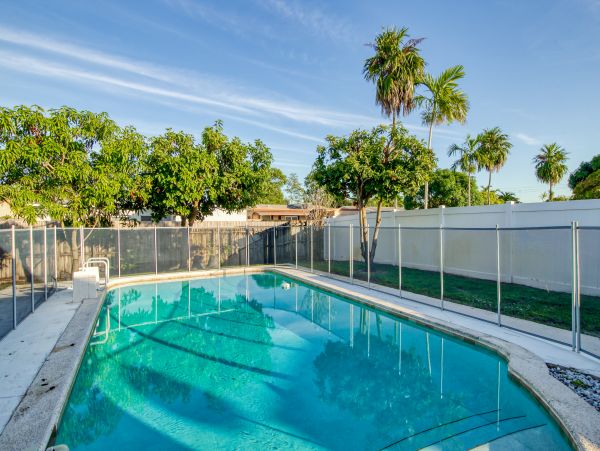 Hollywood Home 1024050