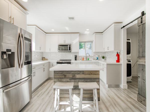 Hollywood Home 1024051