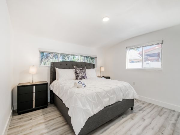 Hollywood Home 1024051