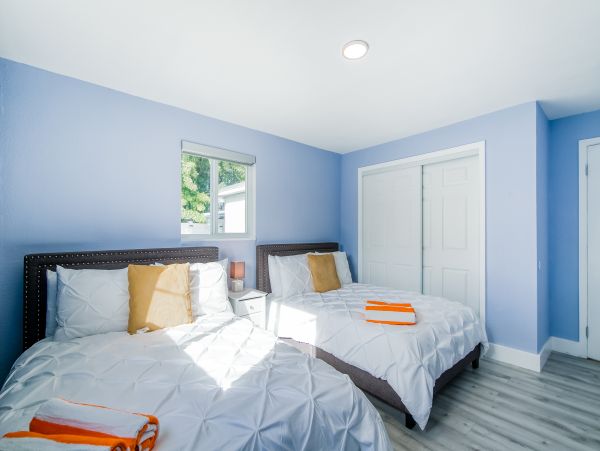 Hollywood Home 1024051