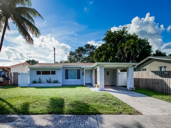 Hollywood Home 1024051