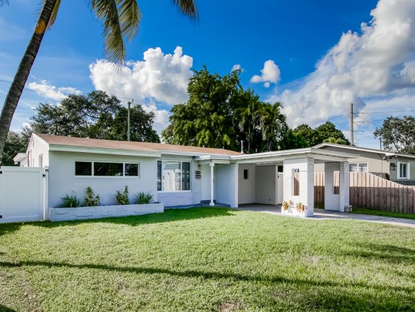 Hollywood Home 1024051