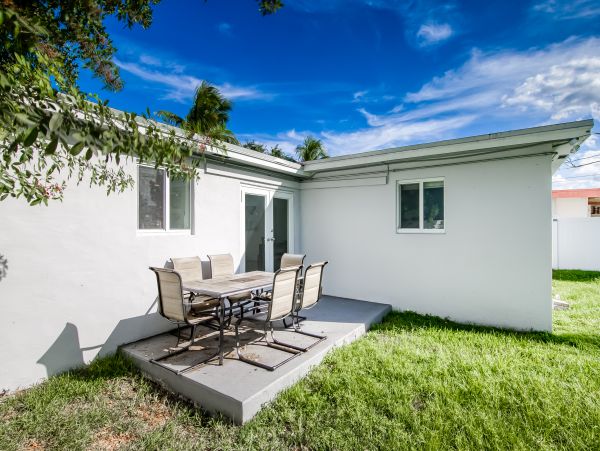 Hollywood Home 1024051