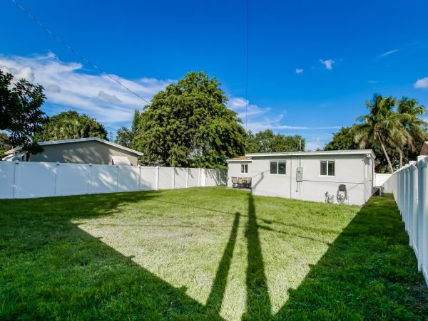 Hollywood Home 1024051