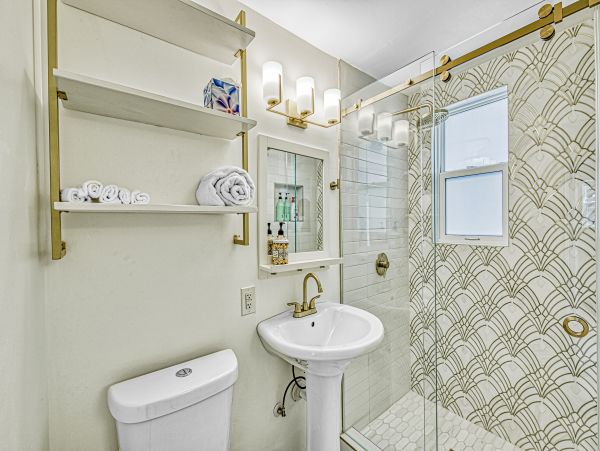 Hollywood Home 1024052