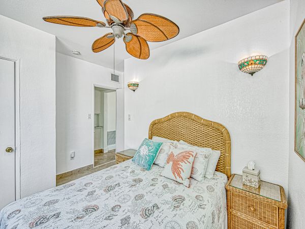 Hollywood Home 1024052