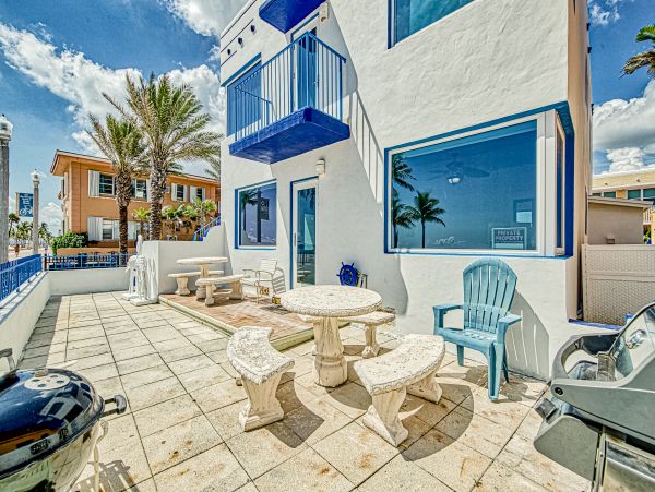 Hollywood Home 1024052