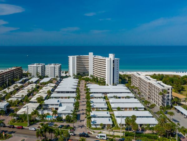 Siesta Key Vacation Condo Two Bedroom Steps to Beach