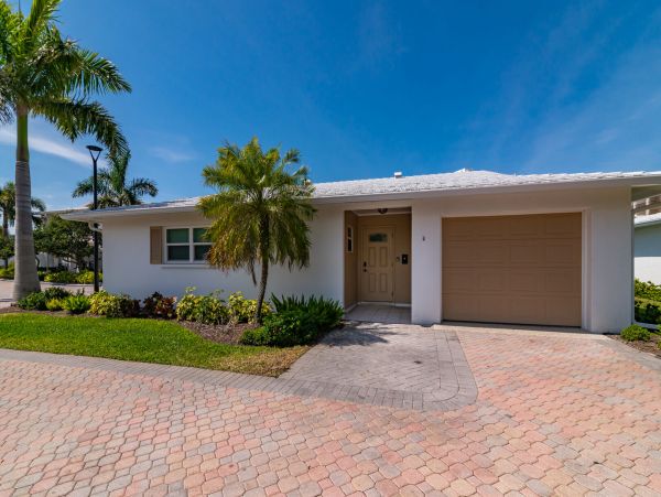 Siesta Key Vacation Condo Two Bedroom Steps to Beach