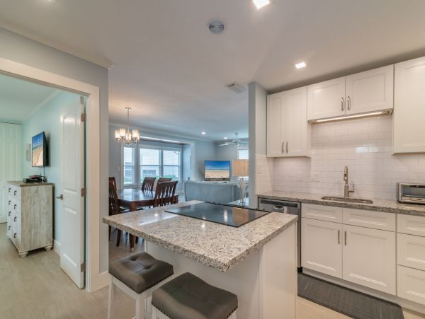 Siesta Key Vacation Condo Two Bedroom Steps to Beach