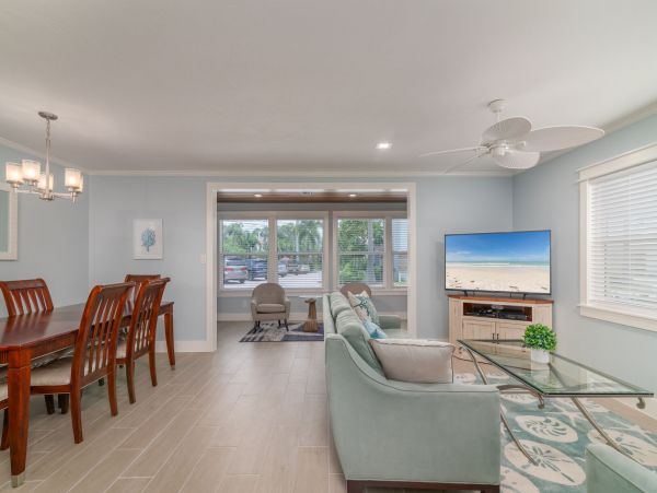 Siesta Key Vacation Condo Two Bedroom Steps to Beach
