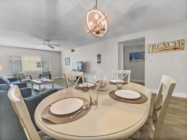 Lovely 2 Bedroom Condo in Siesta Key