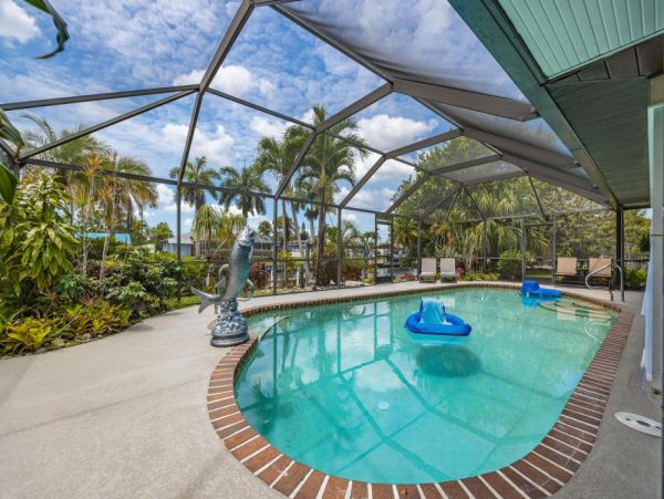 Cape Coral Home 1024100