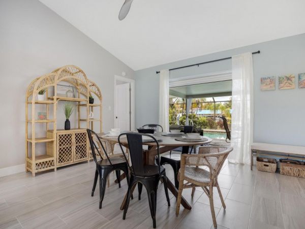 Cape Coral Home 1024100