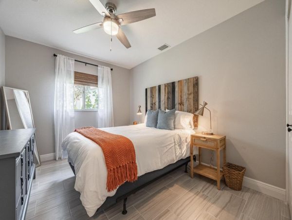 Cape Coral Home 1024100