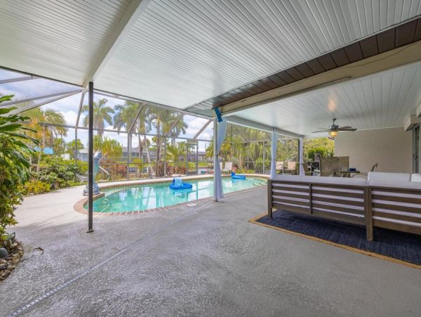 Cape Coral Home 1024100