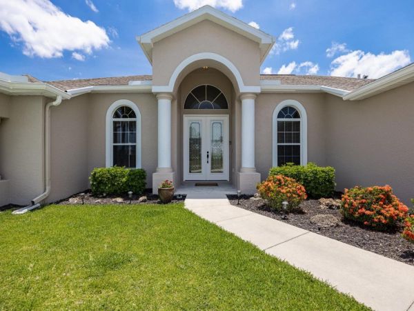Cape Coral Home 1024101