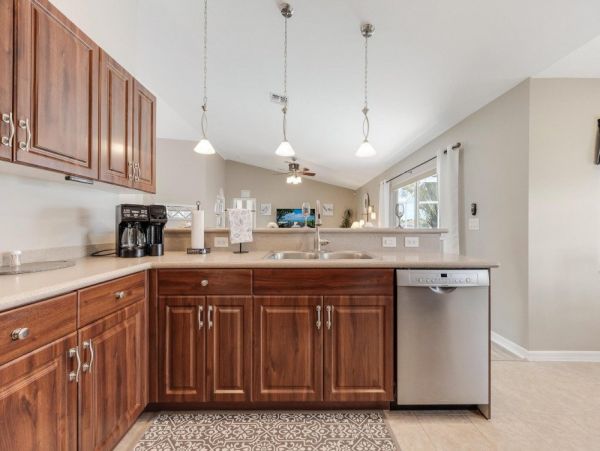 Cape Coral Home 1024101