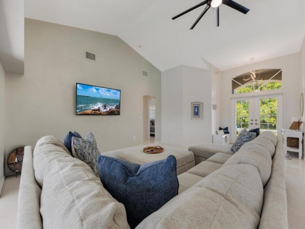 Cape Coral Home 1024102