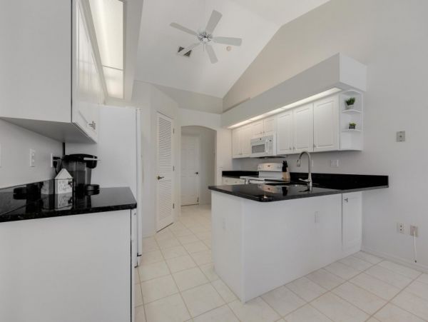 Cape Coral Home 1024102
