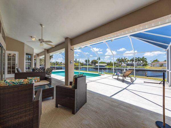 Cape Coral Home 1024102