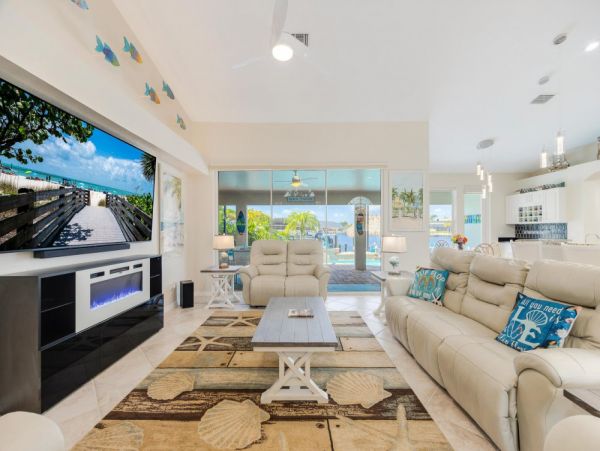 Cape Coral Home 1024105