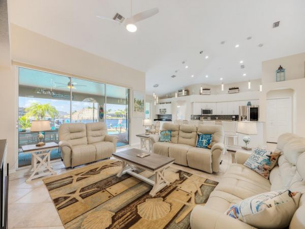 Cape Coral Home 1024105