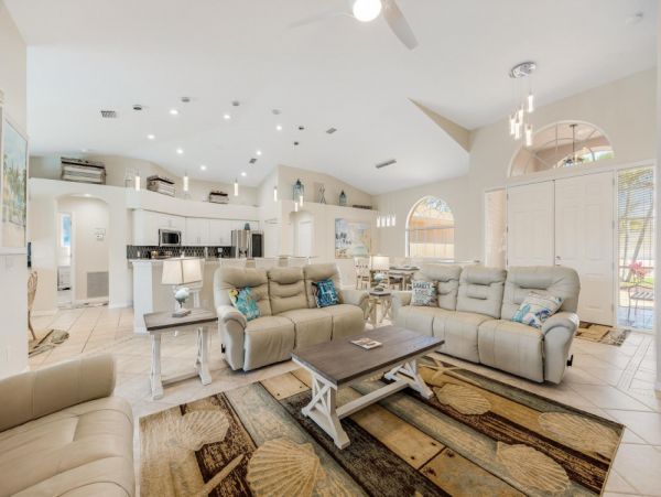 Cape Coral Home 1024105