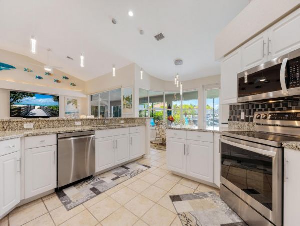 Cape Coral Home 1024105