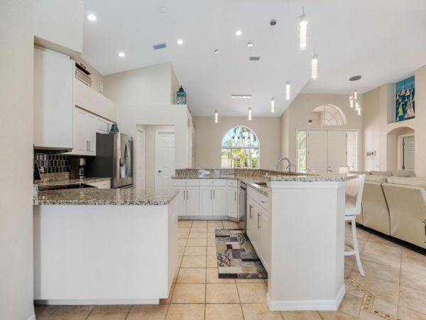 Cape Coral Home 1024105