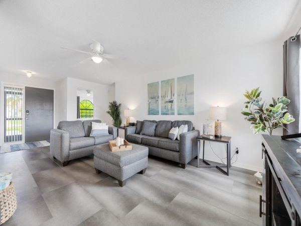 Cape Coral Home 1024108