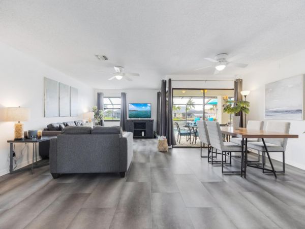 Cape Coral Home 1024108