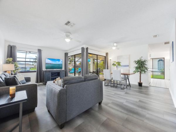 Cape Coral Home 1024108