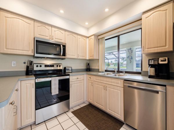 Cape Coral Home 1024108