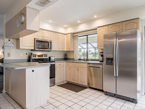 Cape Coral Home 1024108