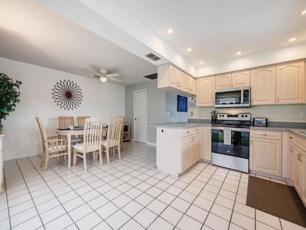 Cape Coral Home 1024108