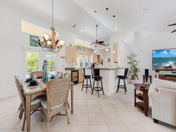 Cape Coral Home 1024109
