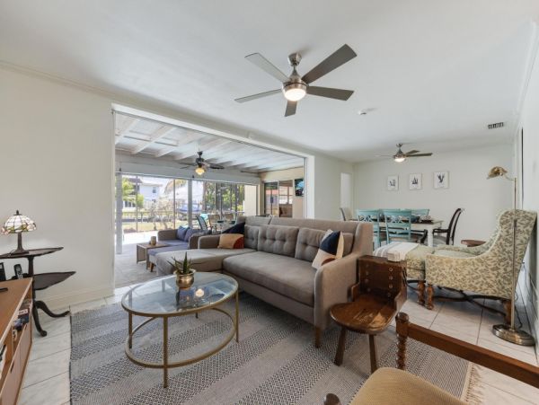 Cape Coral Home 1024110