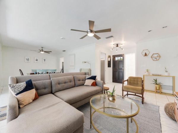 Cape Coral Home 1024110