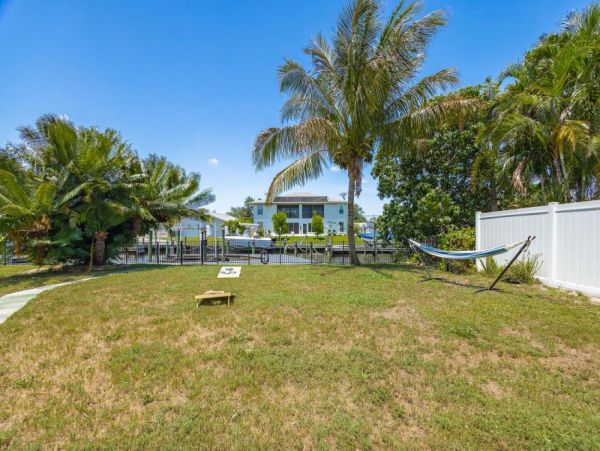 Cape Coral Home 1024110