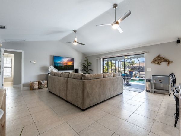 Cape Coral Home 1024111