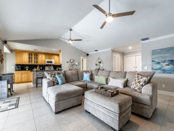 Cape Coral Home 1024111