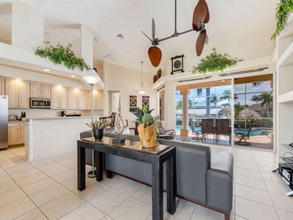 Cape Coral Home 1024112