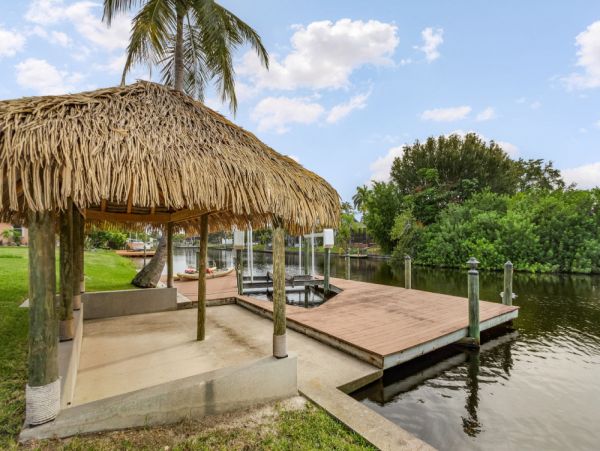 Cape Coral Home 1024114