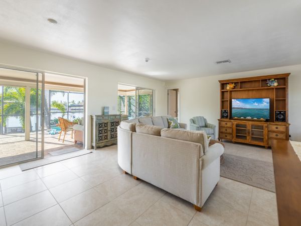 Cape Coral Home 1024115