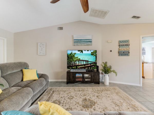 Cape Coral Home 1024121