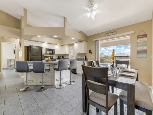 Cape Coral Home 1024124