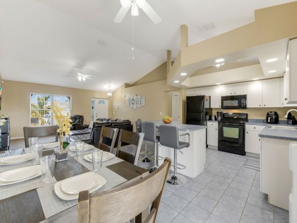 Cape Coral Home 1024124