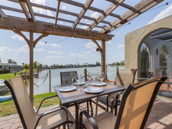 Cape Coral Best Luxury Vacation Home Water Views