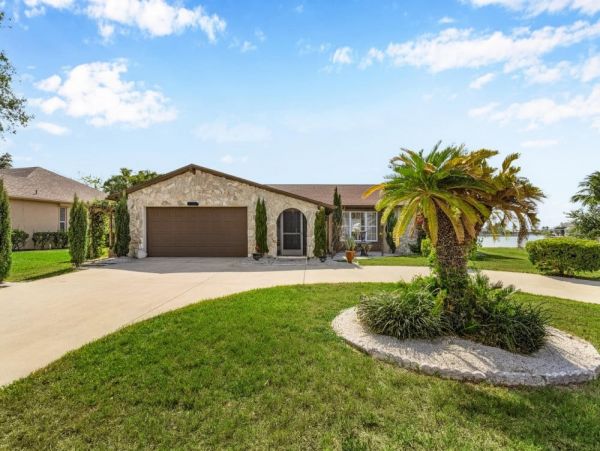 Cape Coral Best Luxury Vacation Home Water Views